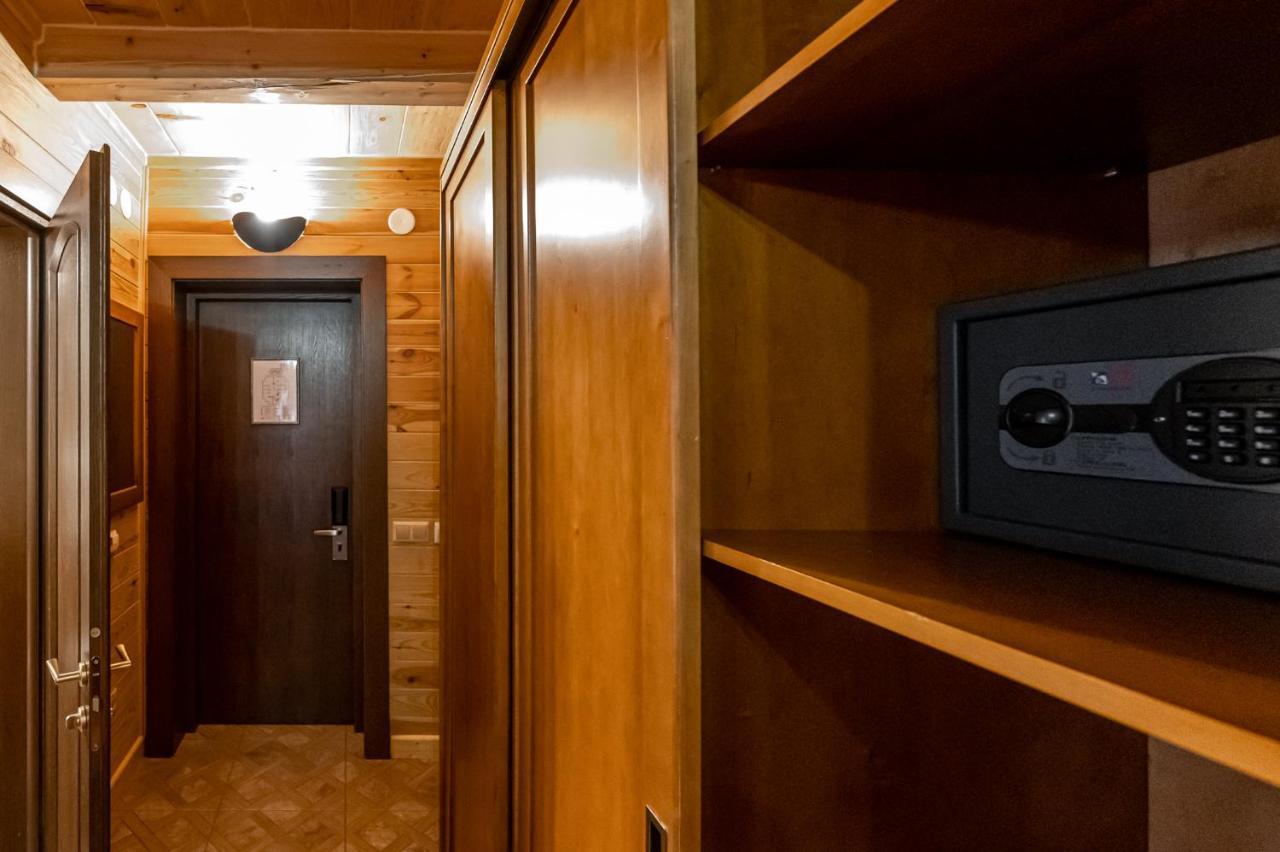 Tatariv Deluxe Hotel Zewnętrze zdjęcie